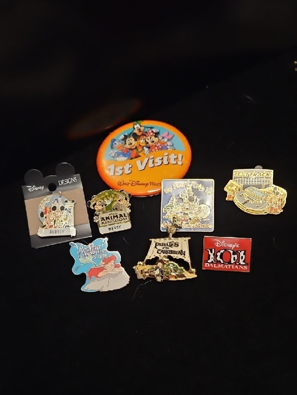 Disney Enamel Pin Lot - Picture 10 of 10